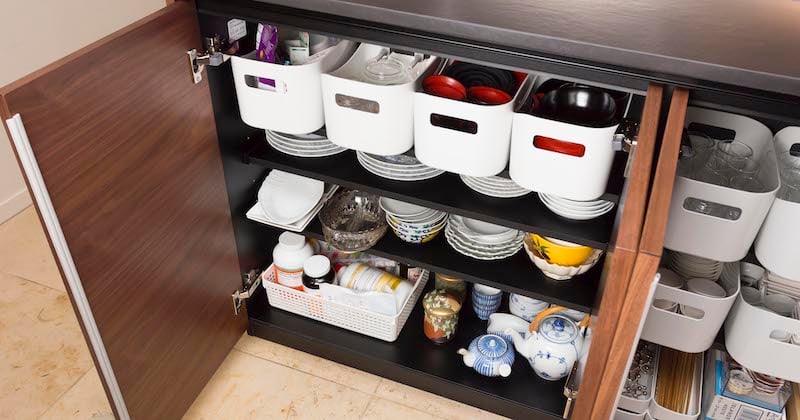 餐廳側收納櫃收待客用茶具組