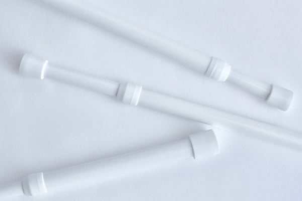 伸縮桿快速做出隔間,位置隨物品調整