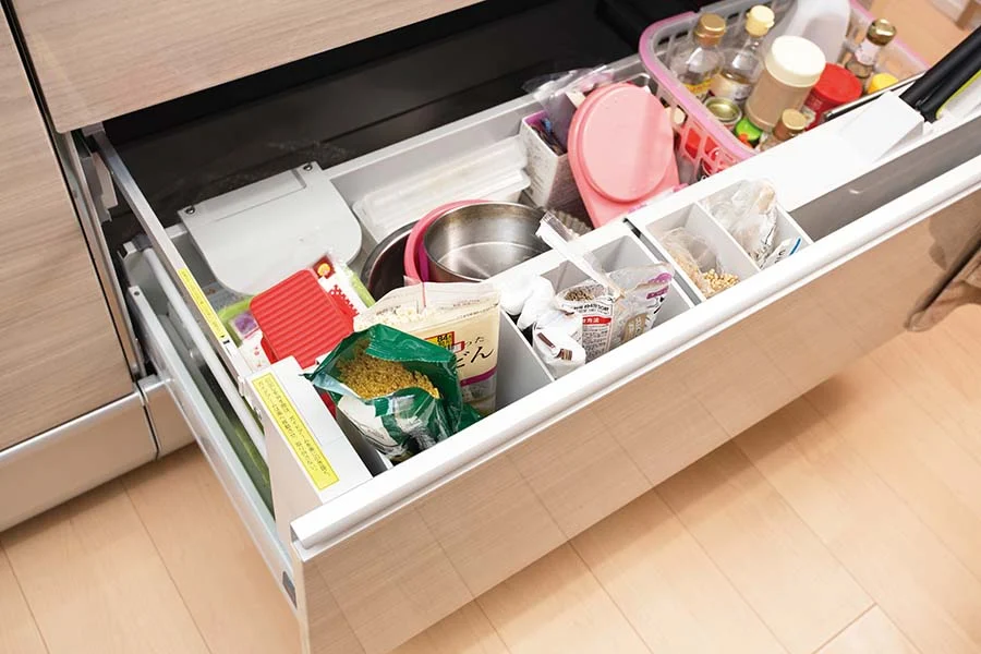 點心製作工具專屬滑軌抽屜的實例照