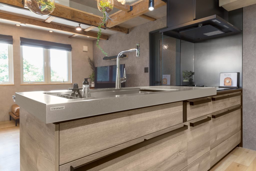 Craftsman Deck Sink 的檯面與水槽一體成形