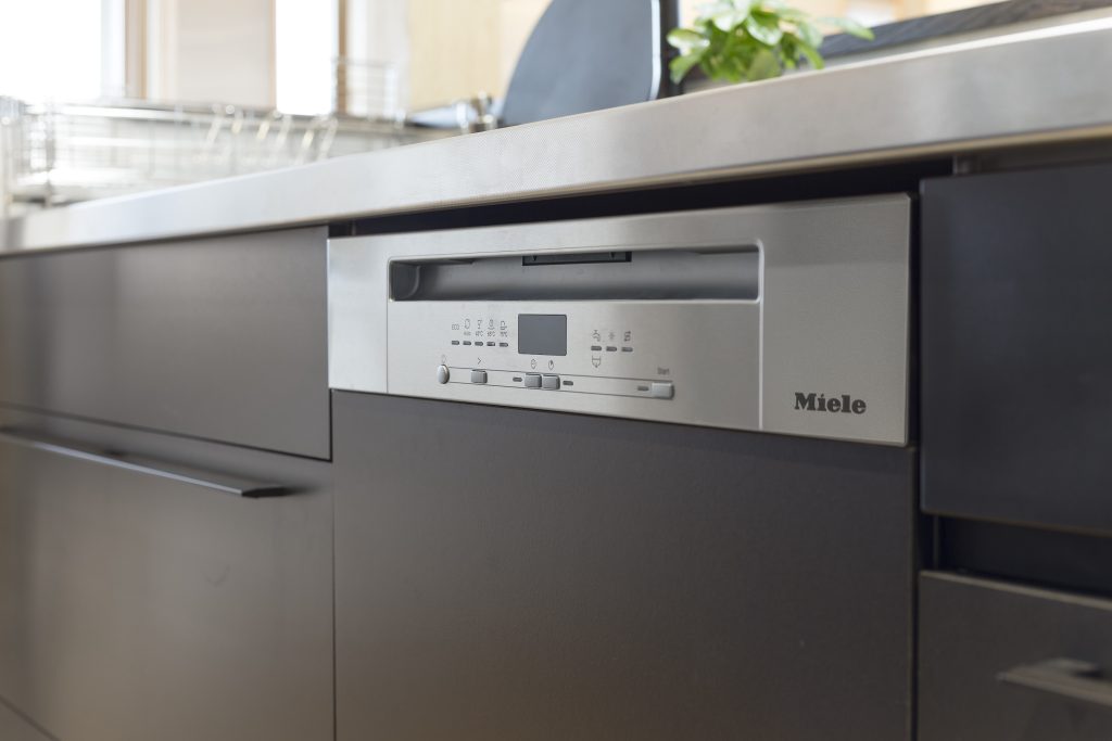 念念不忘的 Miele 前開式洗碗乾燥機